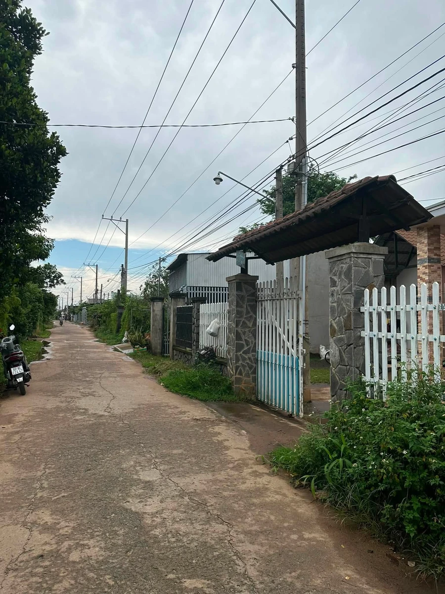 Bán nhà Xuân Lộc 225m² view núi, 1,7 tỷ - Ảnh 1