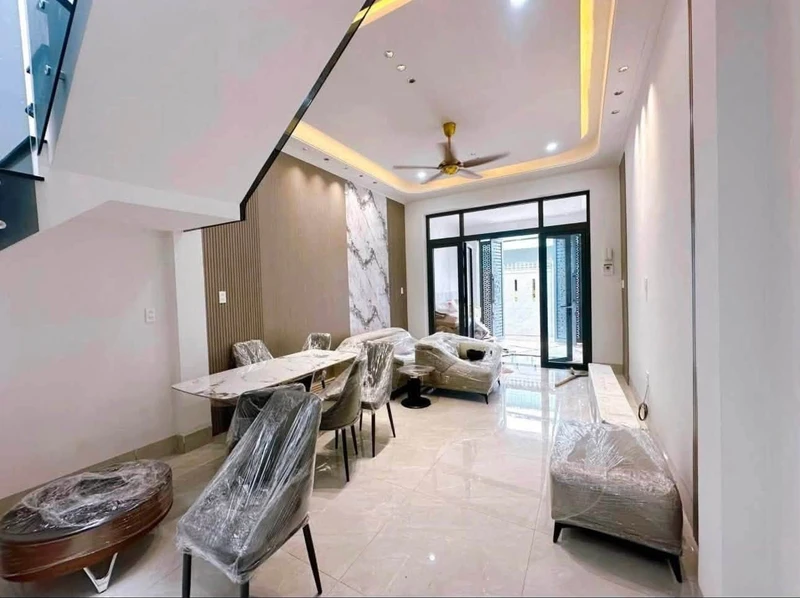 Bán nhà 1 trệt 1 lầu 3 phòng ngủ Phú Thủy, Phan Thiết, 77m2, 2,85 tỷ