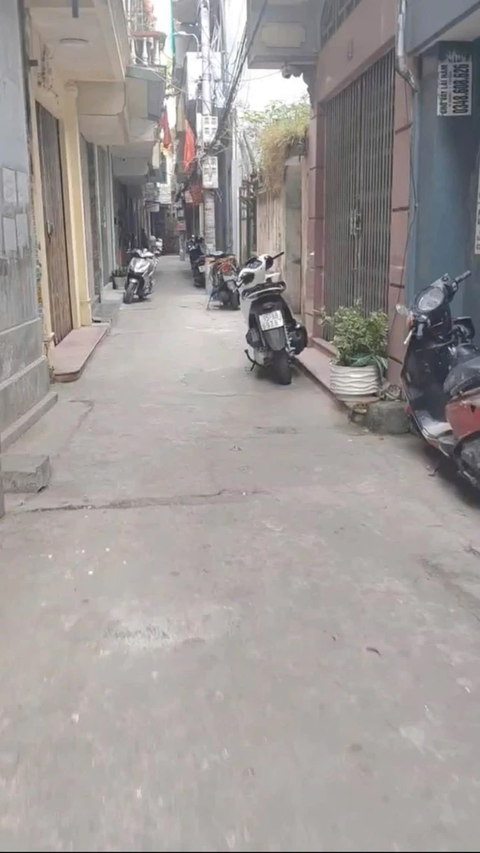 Bán nhà ngõ rộng 35m² Lam Sơn gần chợ Cầu Cáp - Ảnh 1