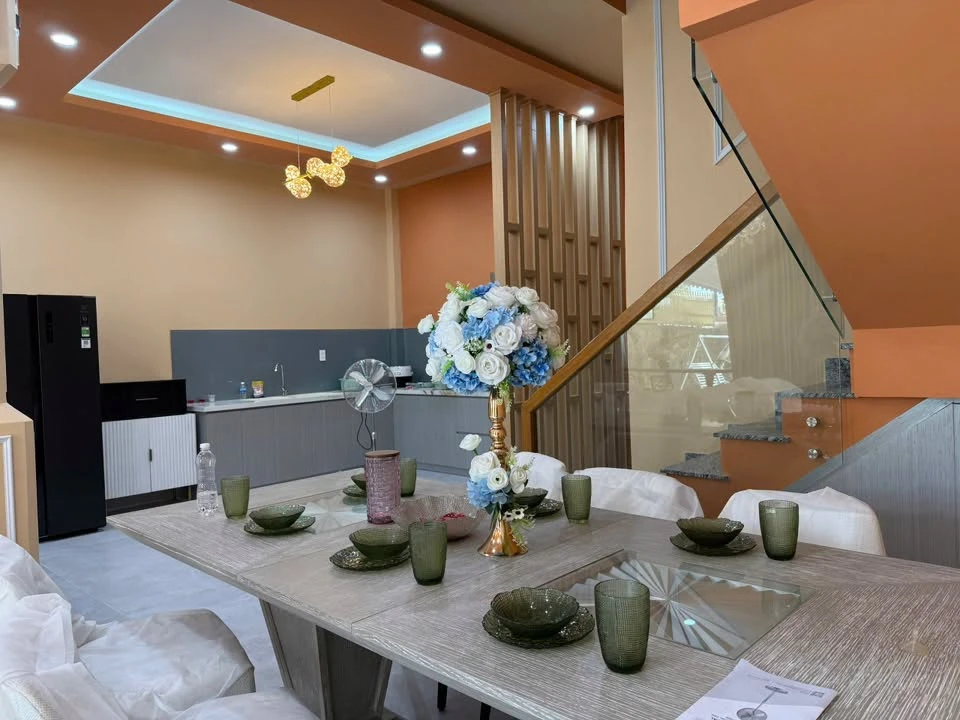 Bán nhà 3 tầng 5PN 113.6m² gần biển Hòn Chồng, Nha Trang - Ảnh thu nhỏ 3