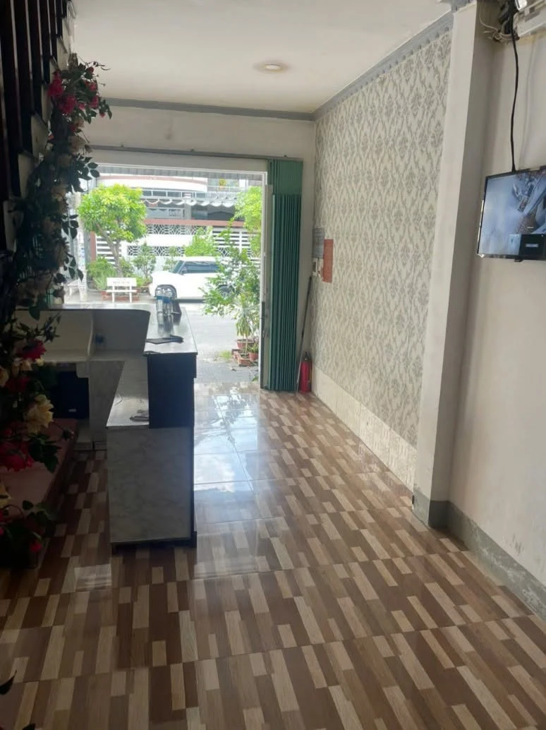Cho thuê nhà mặt tiền Lê Hồng Phong, Rạch Giá, 210m², 13 phòng, 13 triệu/tháng - Ảnh 1