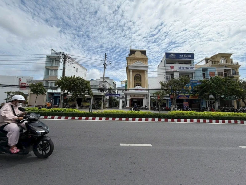 Bán nền mặt tiền Bến Tre 100m² gần Cầu Bản
