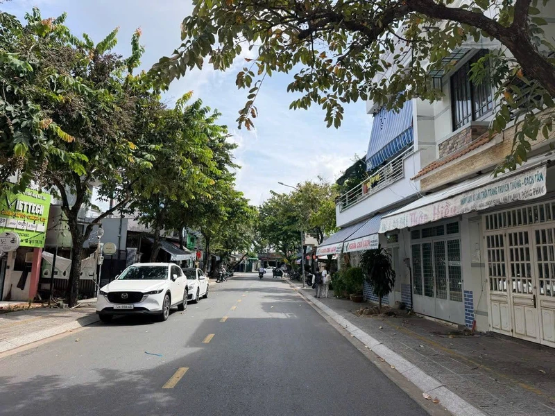 Bán nhà 1 trệt 1 lầu 80m2 gần nhà thờ Chánh Tòa, trung tâm TP Bà Rịa, giá 4,2 tỷ