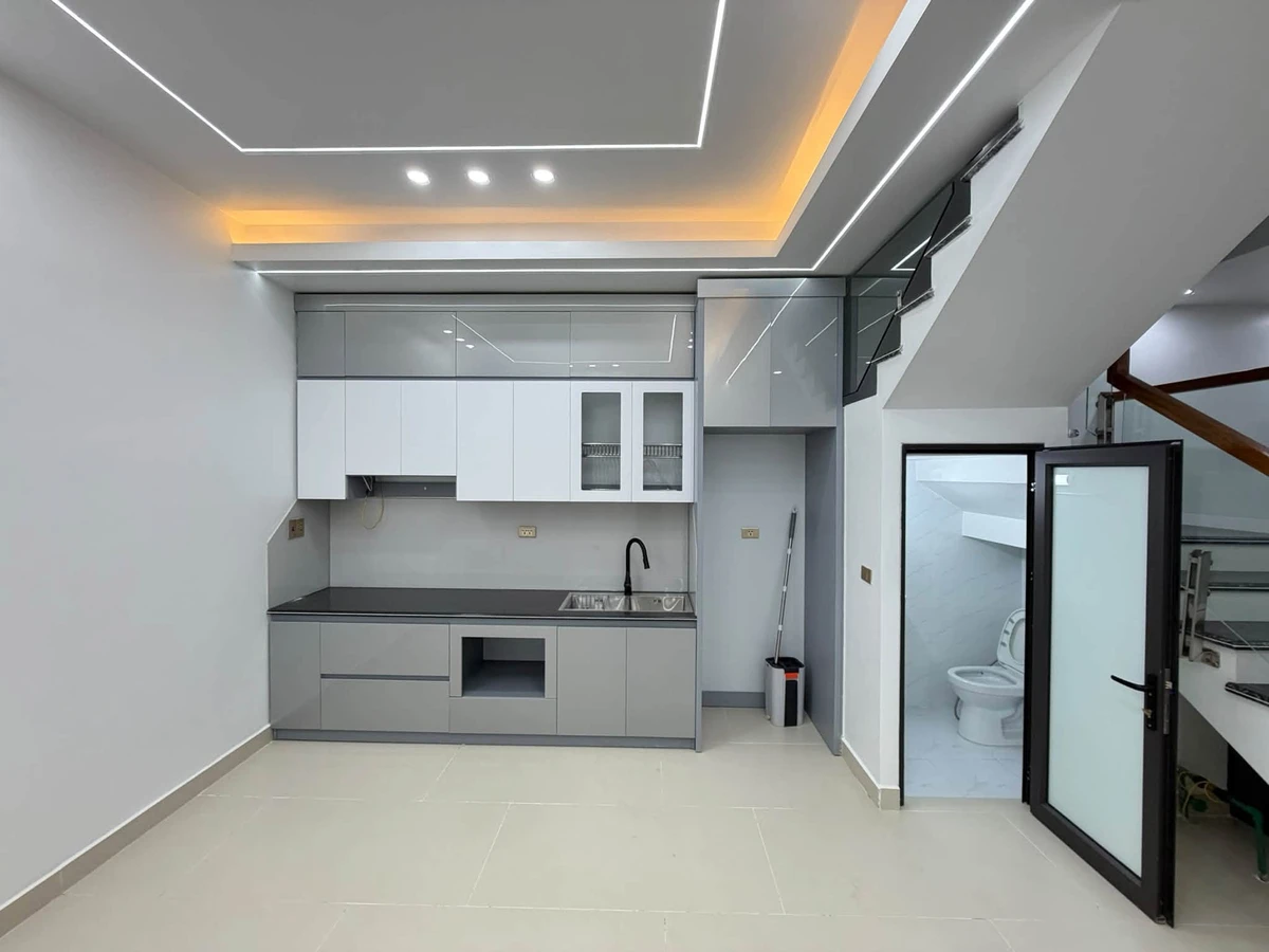 Bán nhà phố 46m² 4 tầng 4 PN gần Aeon Mall Bình Chánh - Ảnh thu nhỏ 5