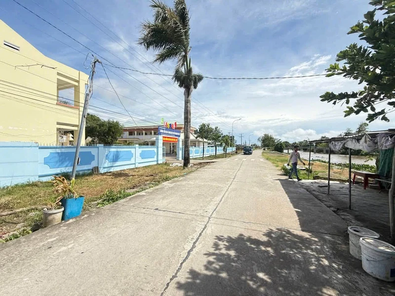 Bán 8 lô đất mặt tiền Nguyễn Chánh, An Giang, 601-1085m²