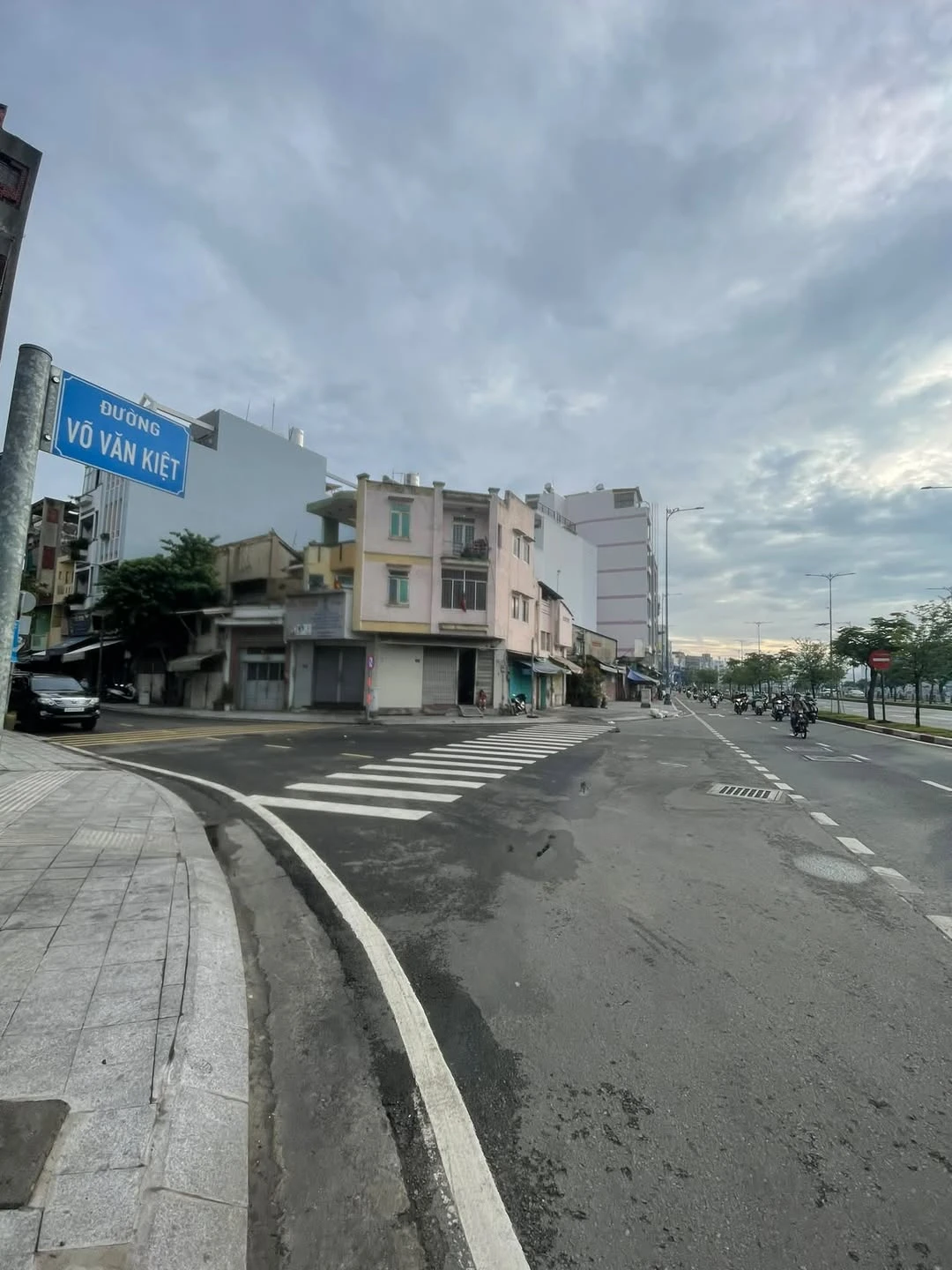 Bán nhà góc 2 mặt tiền 48m2, 3 tầng, Quận 5 - Ảnh 1