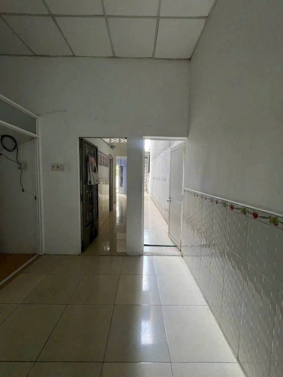 Bán nhà 1 trệt 1 lầu 5x20m, 3 phòng ngủ, gần Trường Sư Phạm CMT8, Long Toàn, TP Bà Rịa - Ảnh thu nhỏ 4