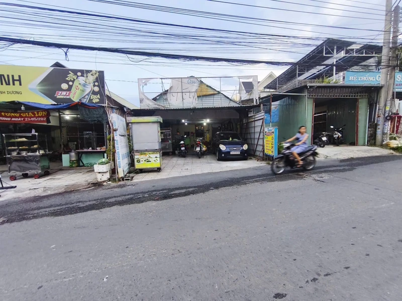 Sang mặt bằng kinh doanh 97.5m² Thủ Dầu Một 5 triệu/tháng