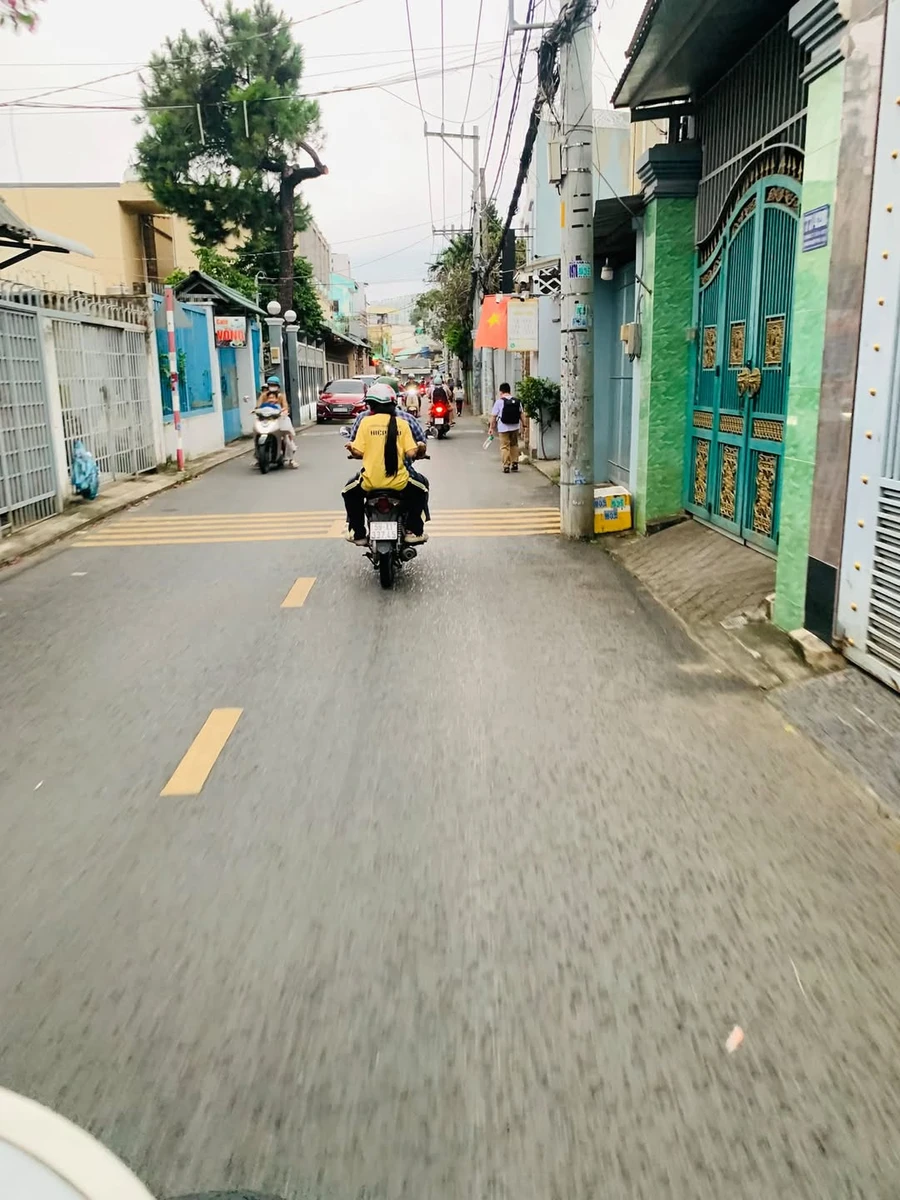 Bán nhà 2 tầng Quận 9, 106m² sổ hồng riêng - Ảnh 1