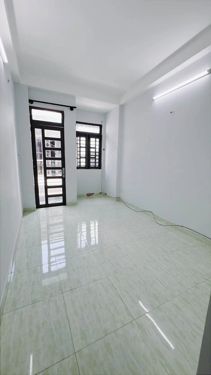 Bán nhà 3 tầng 4PN 52m² đường Đoàn Văn Bơ, Quận 4 giá 5,35 tỷ - Ảnh thu nhỏ 4