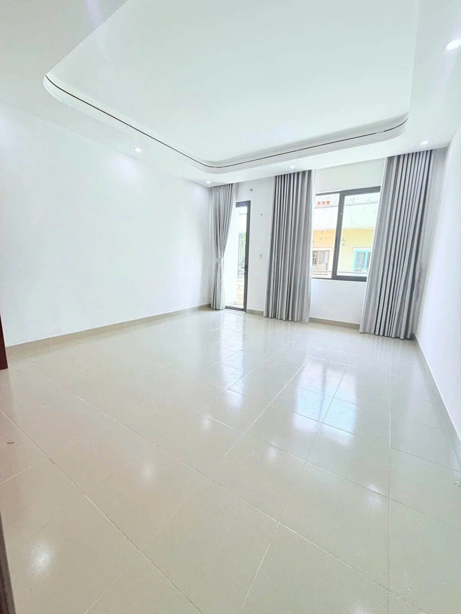 Bán nhà 4,7x11m trệt 3 lầu 3PN gần ĐH Công Thương, Lê Trọng Tấn, Tân Phú - Ảnh thu nhỏ 2