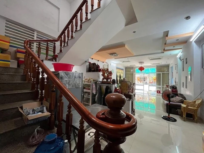 Bán nhà mặt tiền Trần Hưng Đạo 120m², 4 phòng ngủ Tuy Hòa