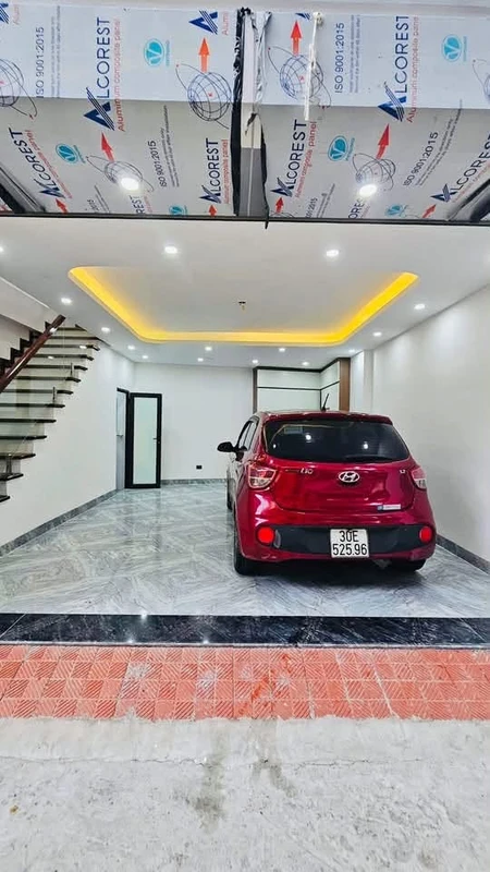 Bán nhà 5 tầng mặt tiền 40m2 Bắc Từ Liêm 5 tỷ