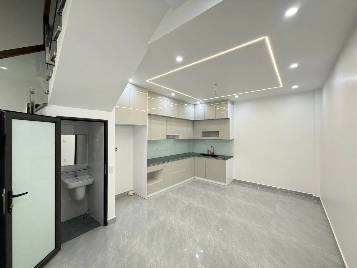 Bán nhà mặt ngõ 46m² 3 PN 4 tầng Hồ Sen 5 tỷ - Ảnh thu nhỏ 4