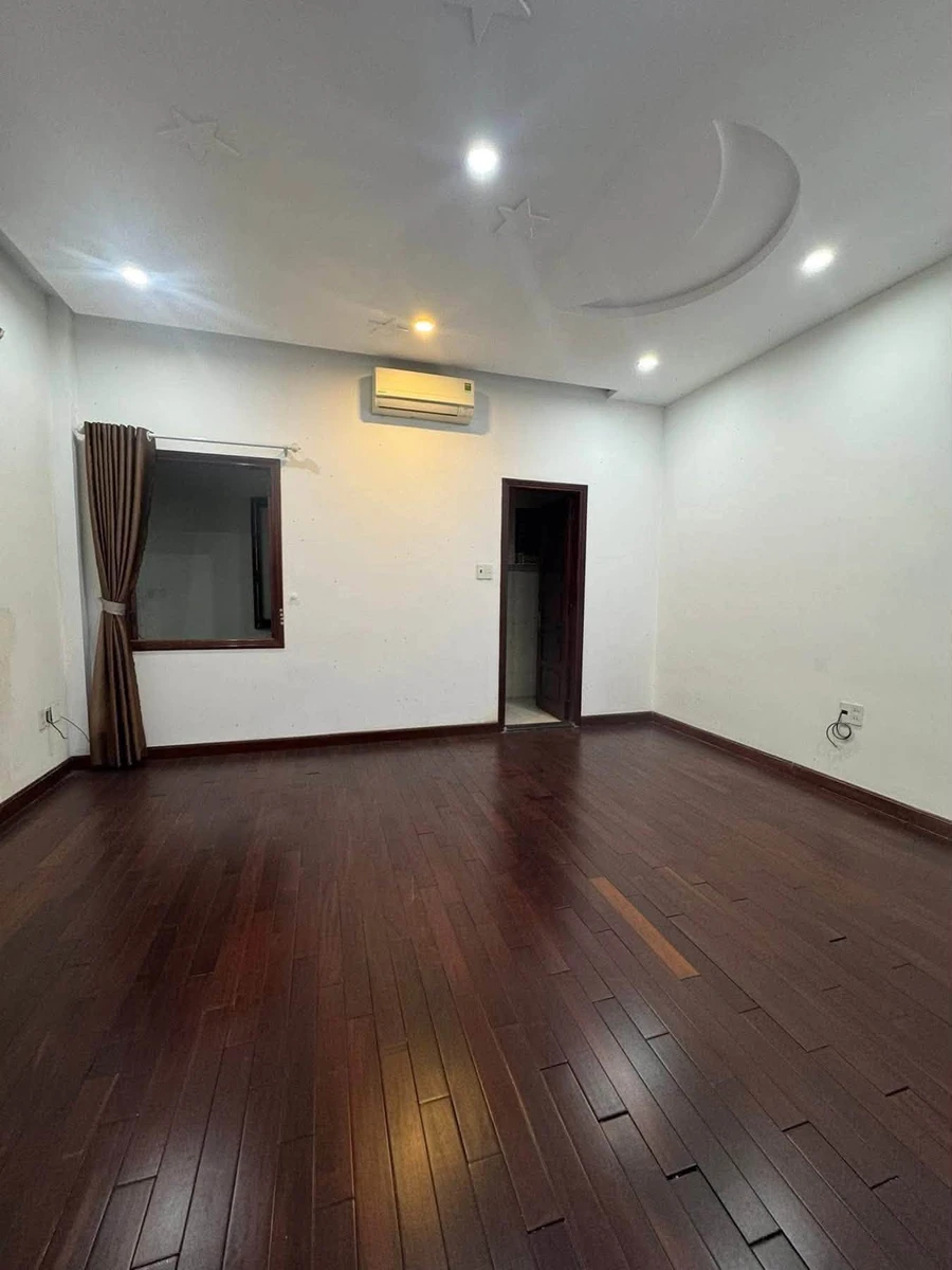 Bán nhà 3 tầng mặt tiền 274m2 Đà Nẵng 16 tỷ - Ảnh thu nhỏ 4