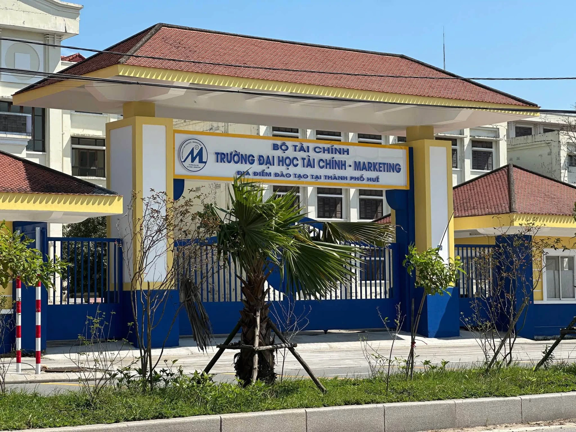 Bán lô đất 200m2 mặt tiền Phạm Văn Đồng, Huế - Ảnh 1