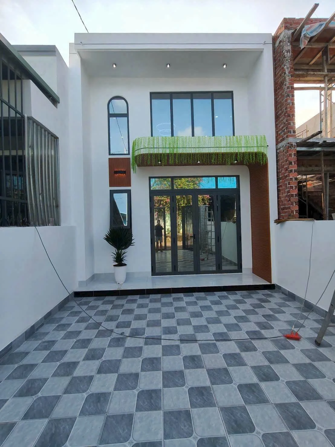 Bán nhà 1 sẹc Phùng Hưng, An Viễn, 100m² 3PN - Ảnh 1