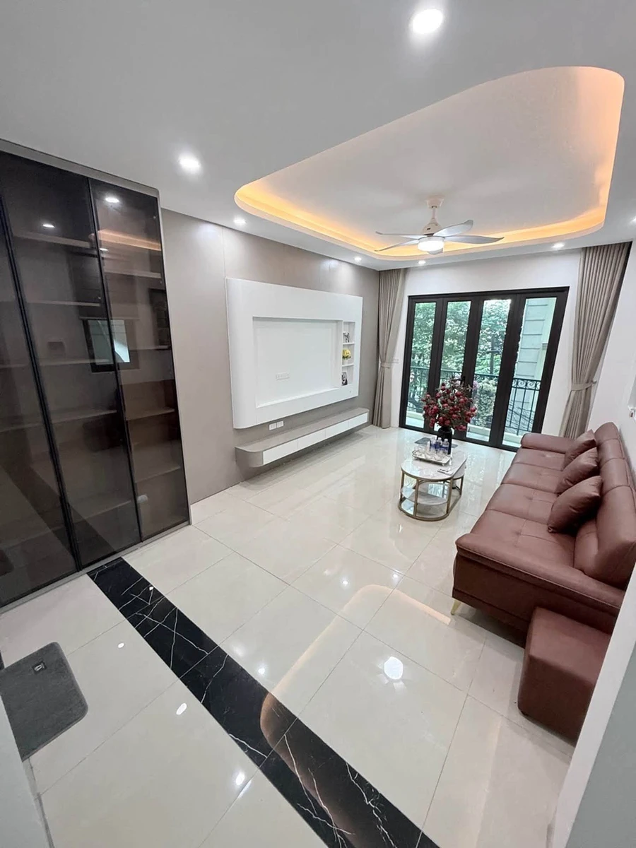 Bán nhà 6 tầng 3PN 40m2 mặt tiền Cầu Giấy, Hà Nội - 11 tỷ - Ảnh thu nhỏ 2