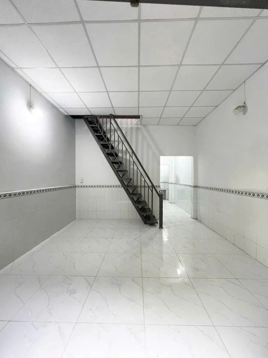 Bán nhà 4x10 có phòng, đường 6A, 970 triệu - Ảnh 1