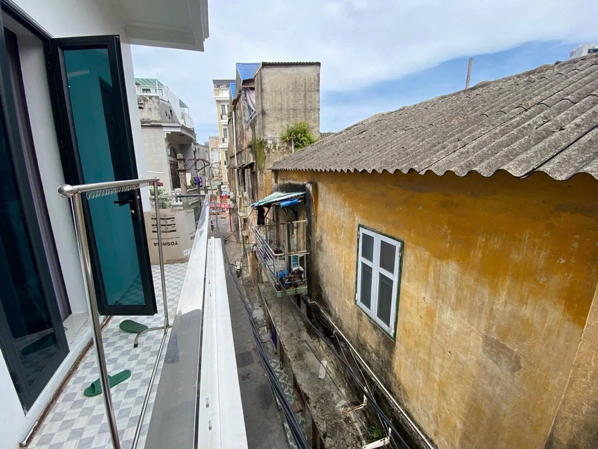 Bán nhà phố 3 tầng 36m2, mặt tiền, Hạ Lý, giá 3.4 tỷ - Ảnh 1