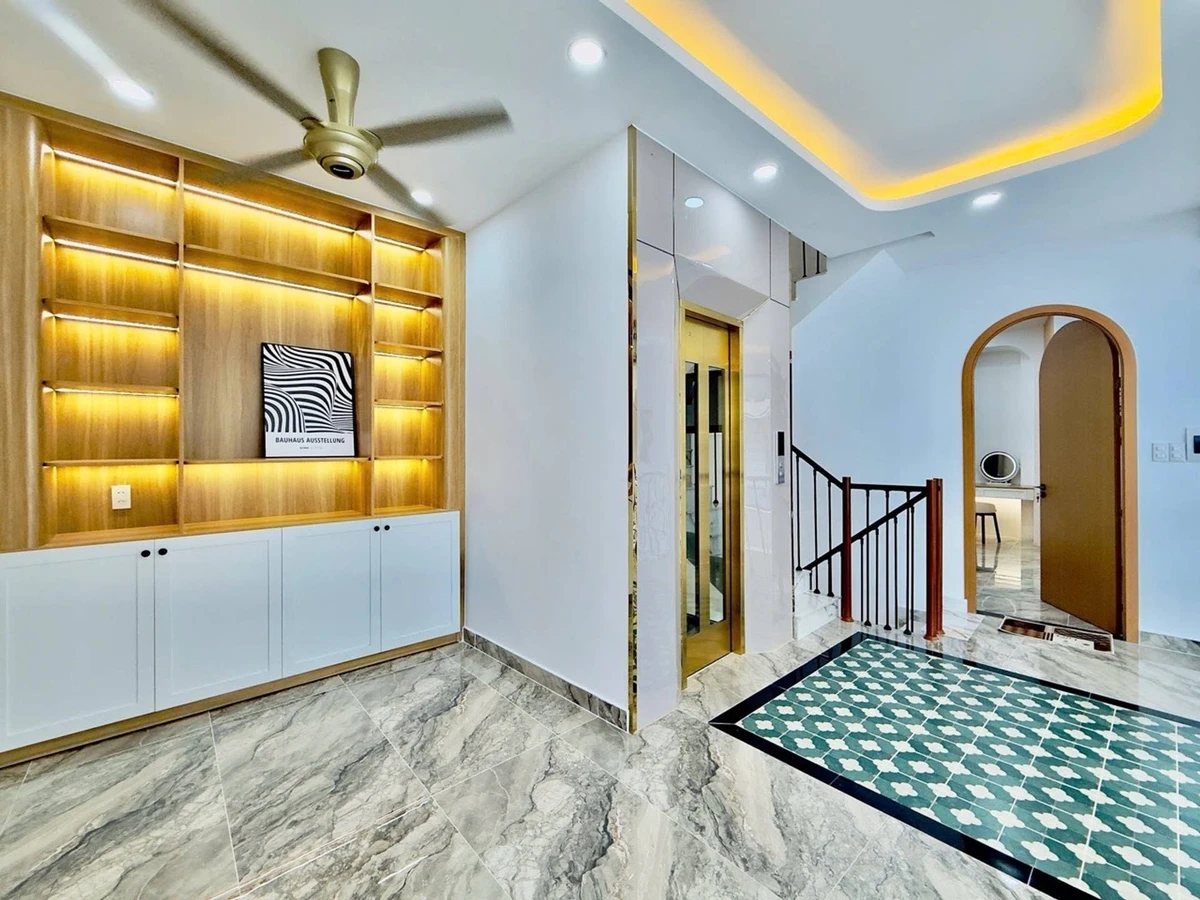 Bán nhà mặt tiền đường số 4 tầng 80m² có thang máy gần BV 175 Gò Vấp, giá hơn 11 tỷ - Ảnh thu nhỏ 4
