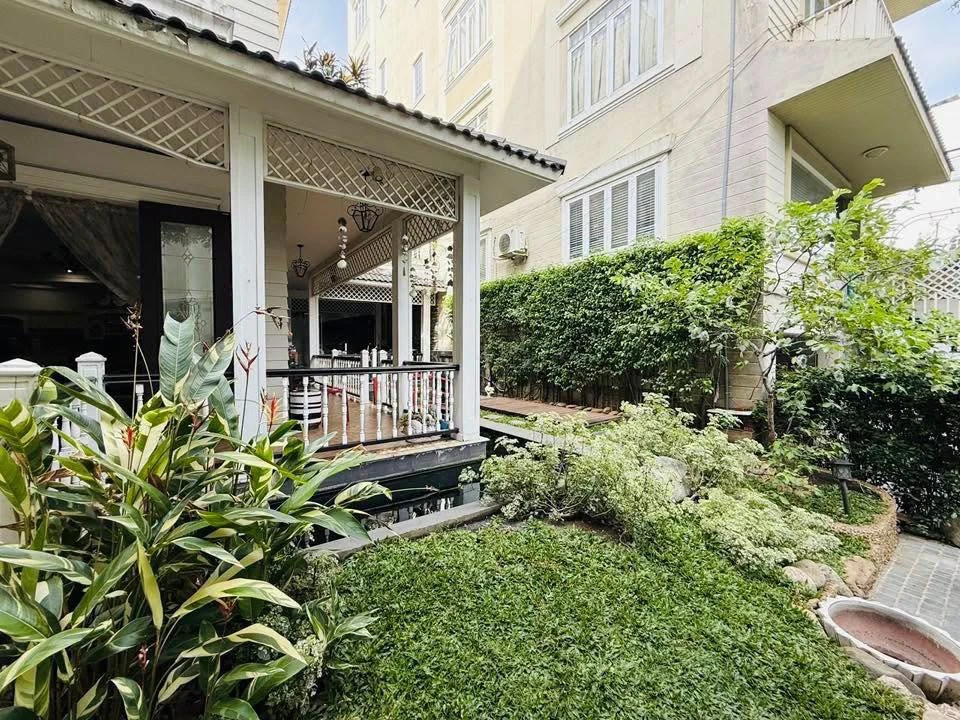 Bán biệt thự 460m² Cách Mạng Tháng 8 giá 120 tỷ - Ảnh 1