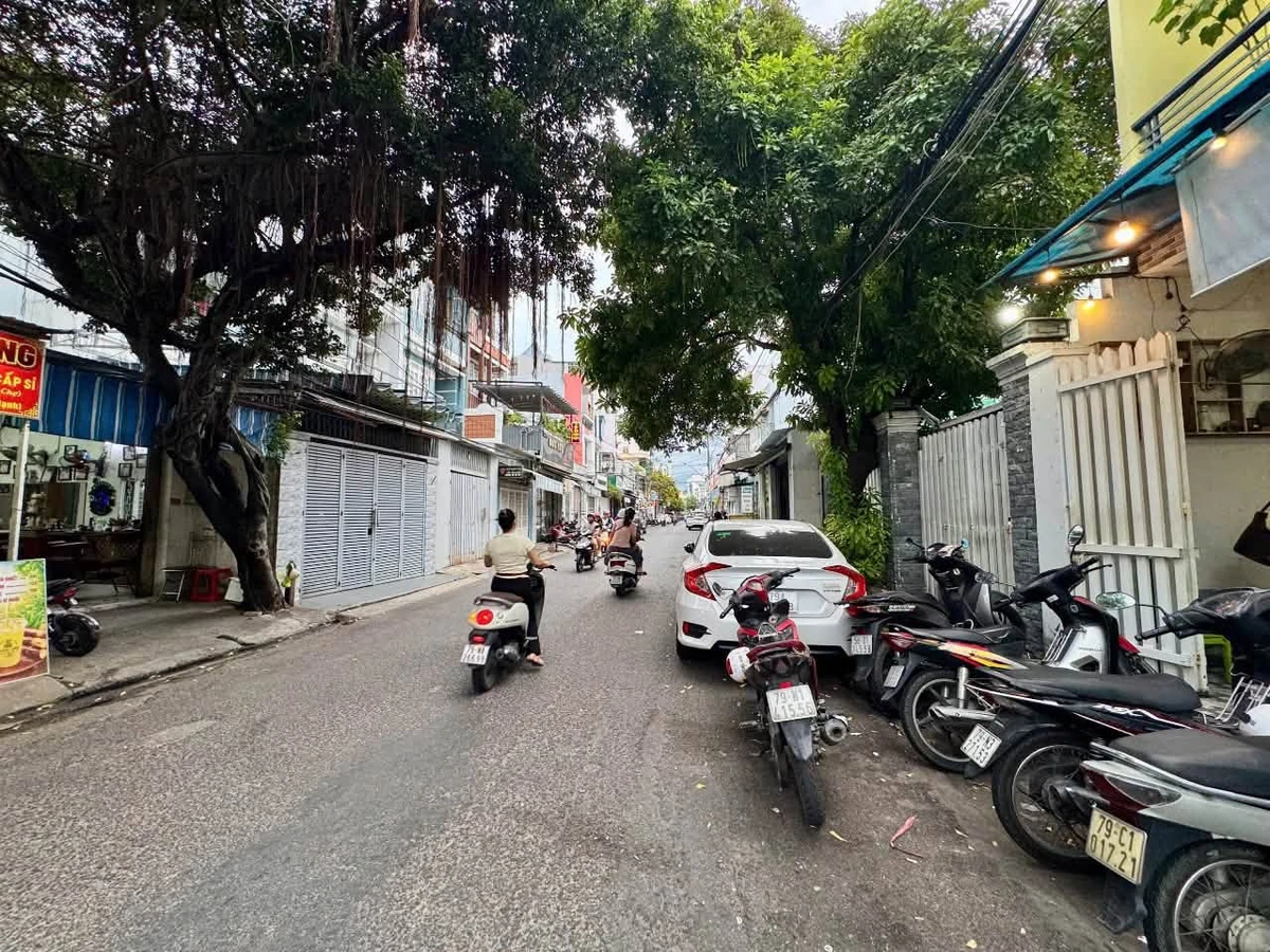 Bán nhà 2 tầng 65,8m2 đường Đồng Nai, Nha Trang - 5,8 tỷ - Ảnh thu nhỏ 2