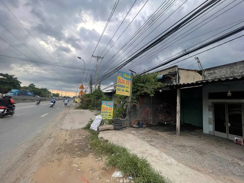 Bán nhà cấp 4 mặt tiền Quốc lộ 1A 215m2 Tây Ninh 3 tỷ 300 triệu