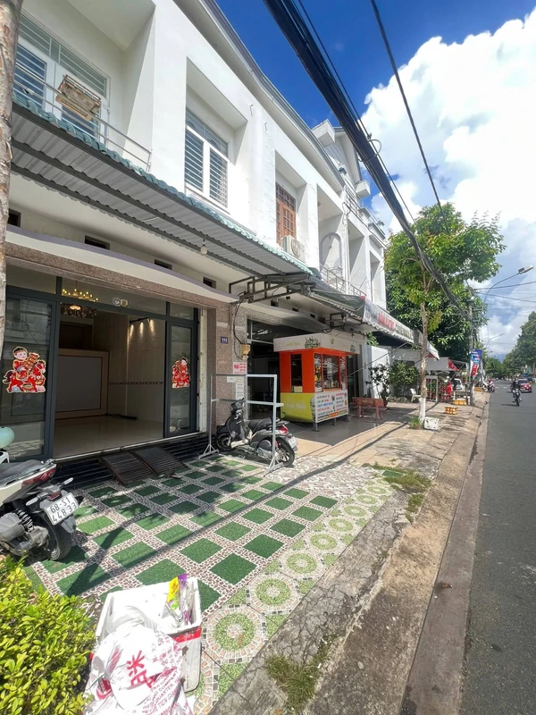 Cho thuê nhà 5x25m, 3 phòng ngủ tại Phạm Hùng, Kiên Giang