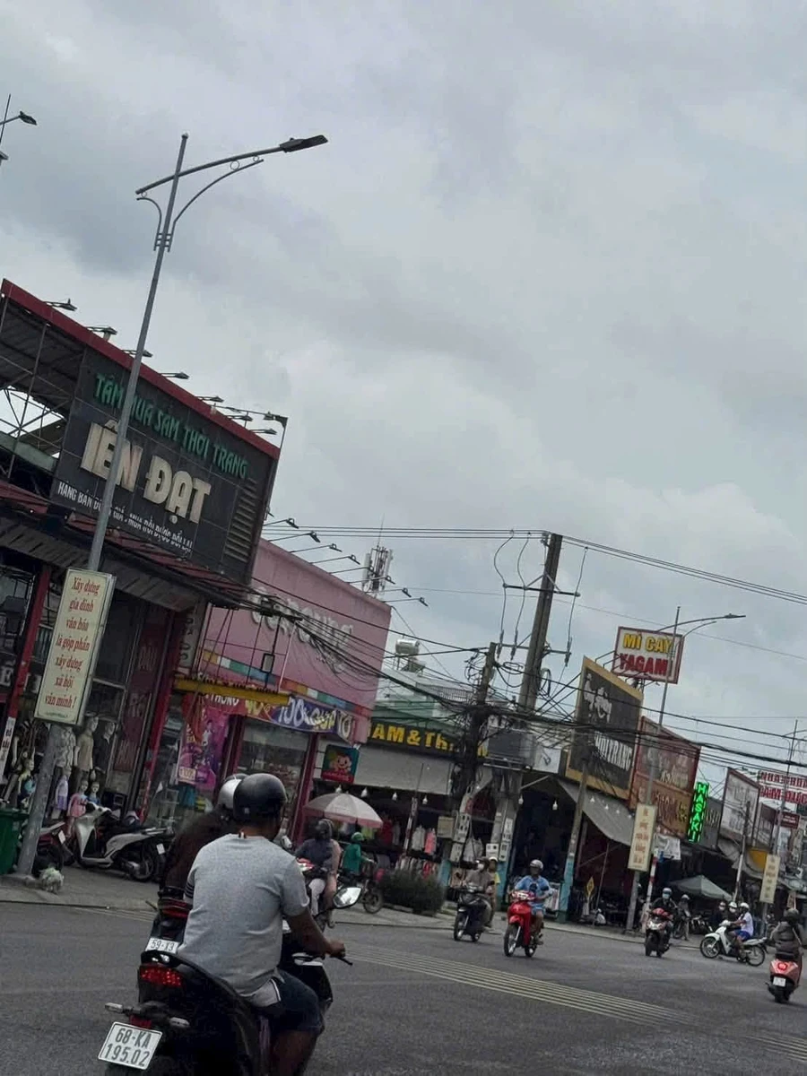 Bán nhà mặt tiền Thuận Giao Thuận An 342.5m2, 22.5 tỷ - Ảnh thu nhỏ 2