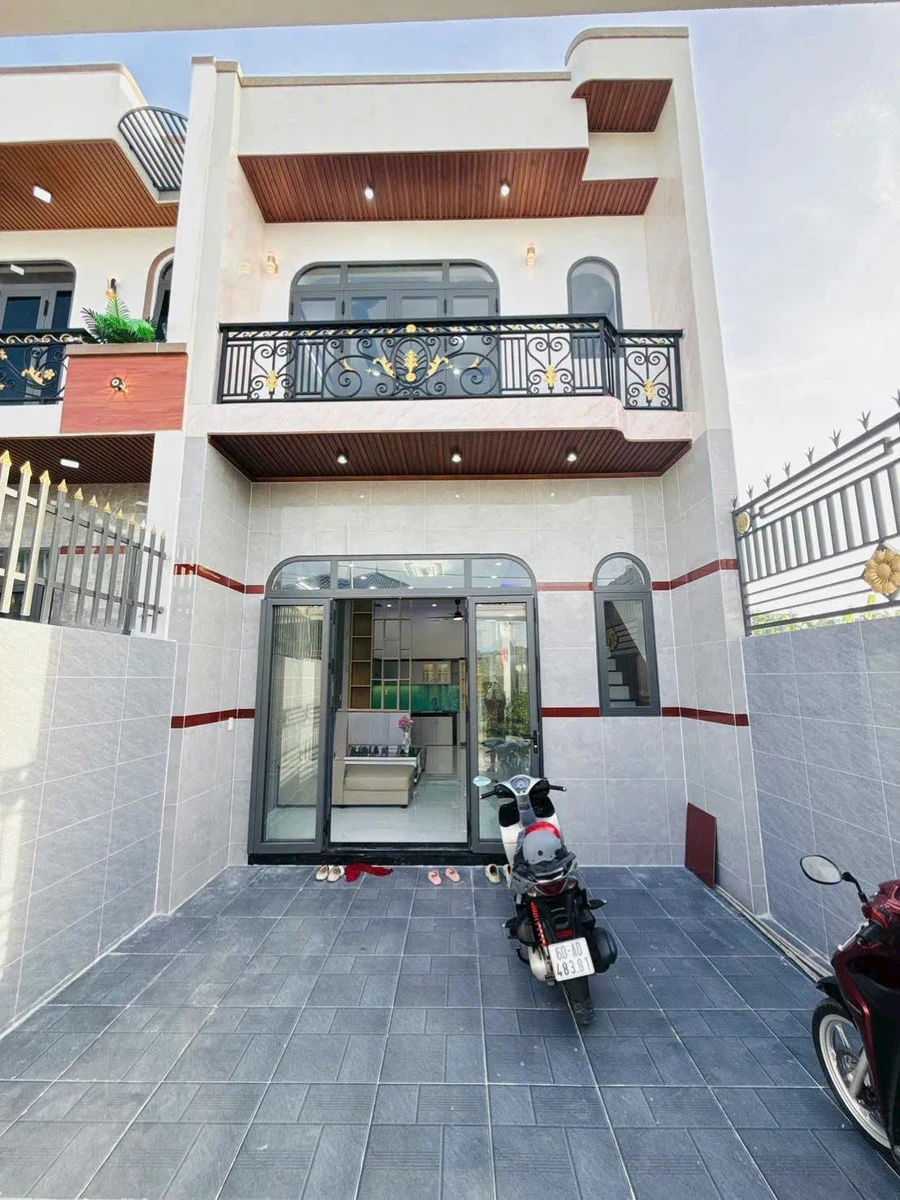 Bán nhà lầu 3PN, 95m² sổ riêng Trảng Dài, Đồng Nai - Ảnh thu nhỏ 2