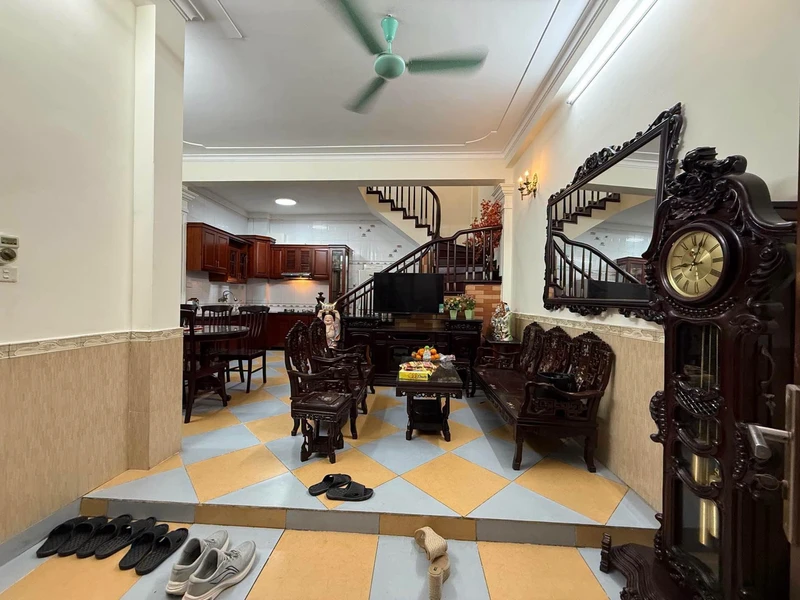 Bán nhà phố 40m² 3 PN Ngọc Khánh, Hà Nội giá 9 tỷ