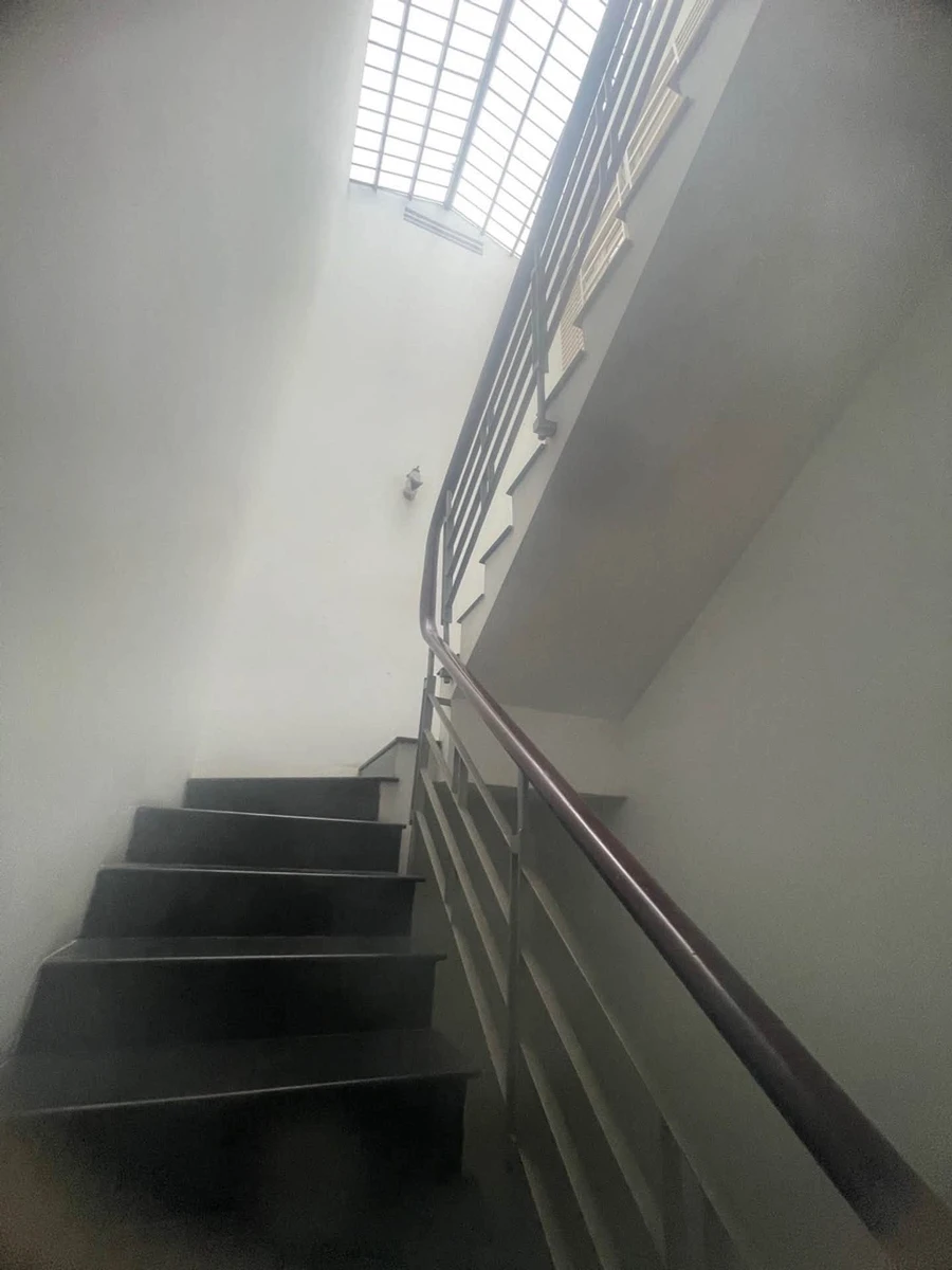 Bán nhà 3 tầng BTCT 58m2 đường Trường Chinh gần BigC giá 5,7 tỷ - Ảnh thu nhỏ 4