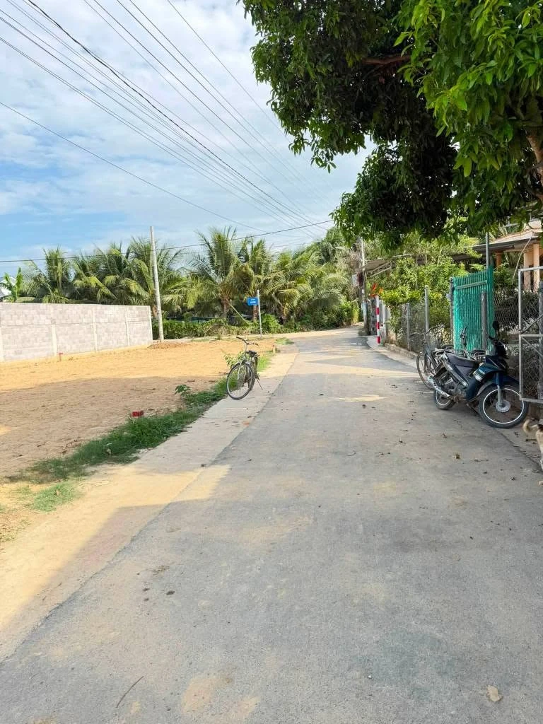 Bán đất mặt tiền Diên Phú 70m², giá 620 triệu - Ảnh 1