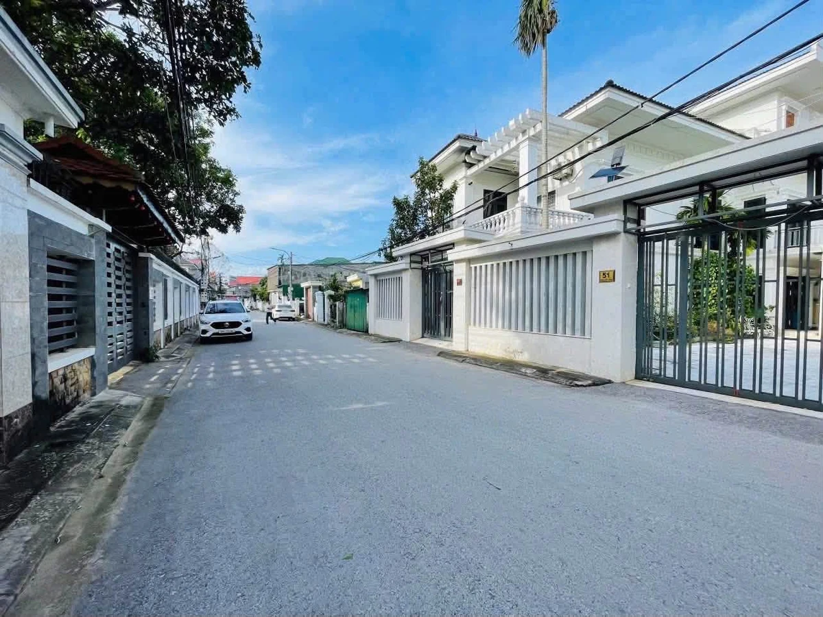 Bán đất kinh doanh mặt tiền Phạm Ngọc Thạch 55m² - Ảnh 1