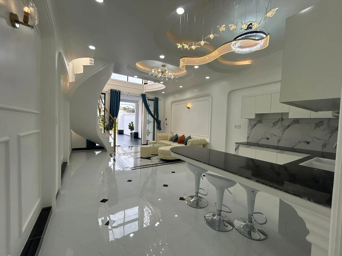 Bán villa 3 phòng ngủ, hồ bơi, 120m² mặt tiền Nguyễn Văn Cừ - Ảnh thu nhỏ 3