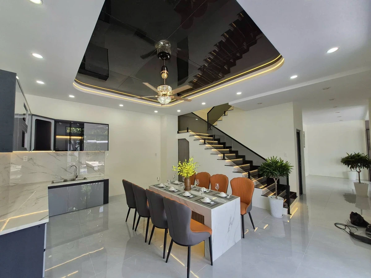 Bán biệt thự 1 trệt 1 lầu 210m² view sông, Quận 1 - Ảnh thu nhỏ 4