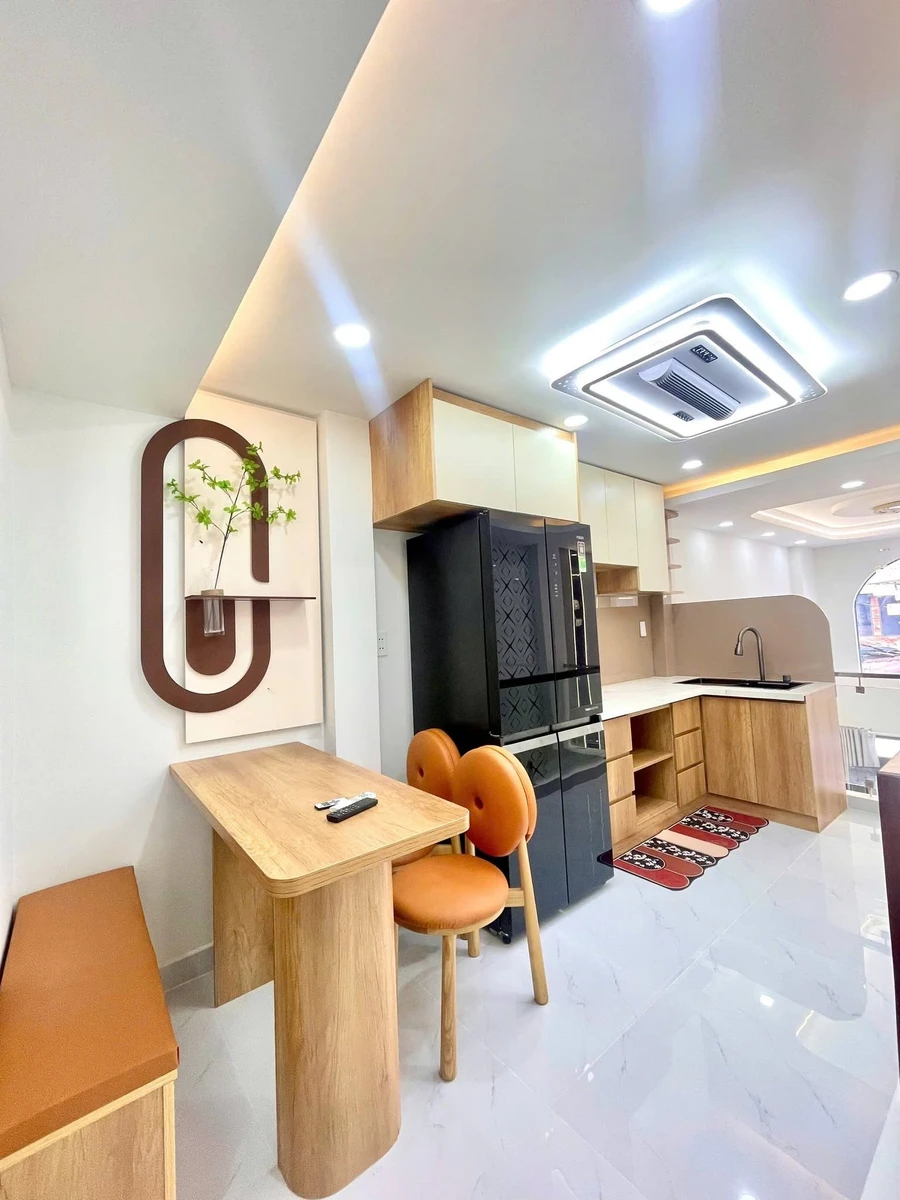 Bán nhà hẻm xe hơi 4m, 32m2, 4 phòng ngủ, trên 6 tỷ ở Tân Bình - Ảnh 1