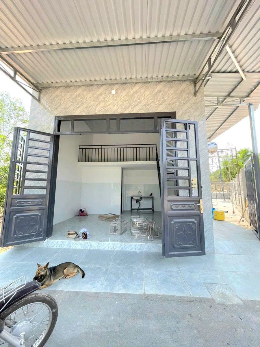 Bán dãy phòng trọ 100m² với kiôt gần KCN Bắc Đông Phú, Bình Tân - Ảnh thu nhỏ 2