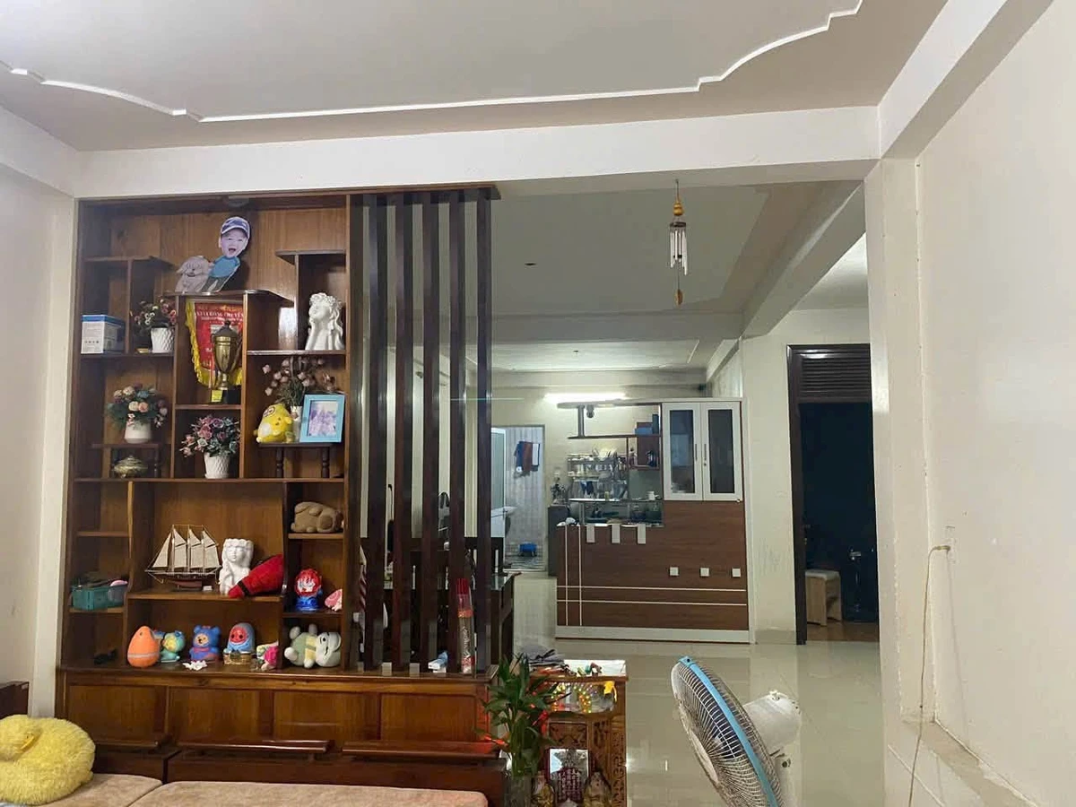 Bán nhà biệt thự 2 tầng 214m2 Quảng Ngãi - Ảnh thu nhỏ 2