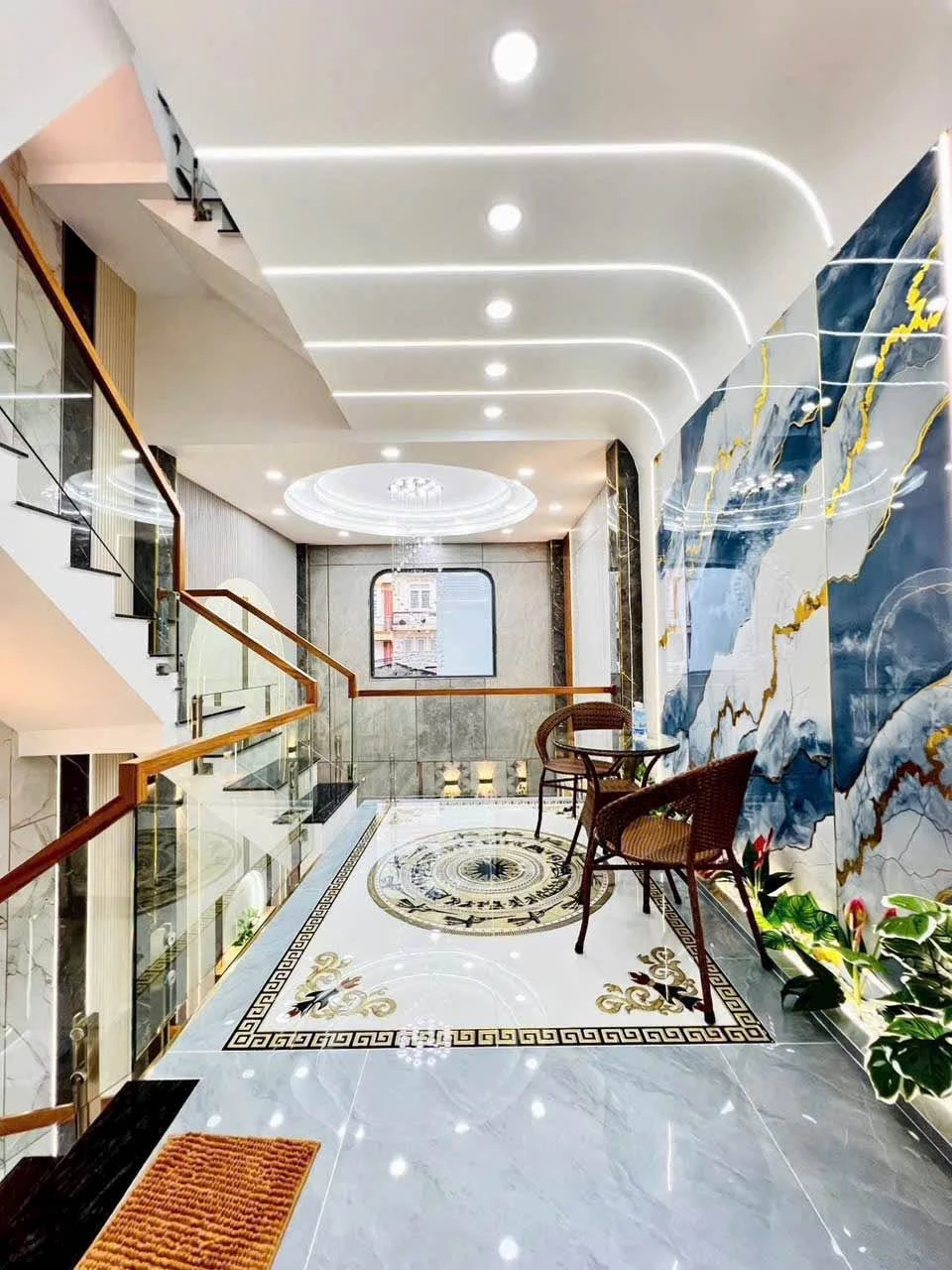Bán nhà phố 4x13m 1 trệt 1 lửng 3 lầu full nội thất Huỳnh Thị Hai, Tân Chánh Hiệp, Quận 12 - 6,89 tỷ - Ảnh 1