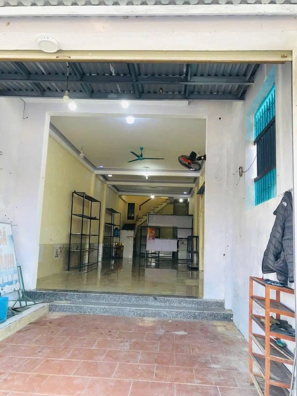 Cho thuê nhà 2 tầng mặt tiền 200m2 Phan Đình Thông, Huế
