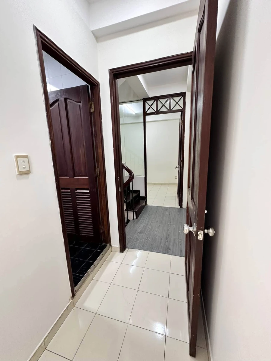 Cho thuê nhà HXH Điện Biên Phủ Q3, 4x10m, 4PN 3WC - Ảnh thu nhỏ 2