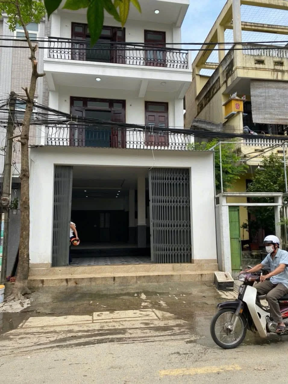 Bán nhà 3,5 tầng mặt tiền Nguyễn Chí Thanh, Huế, 52,6m2 - Ảnh 1