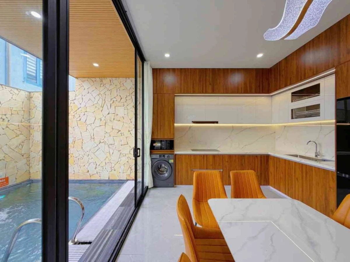 Villa 3 tầng mặt tiền biển Tân Trà, 100m², 4PN, hồ bơi - 7 tỷ - Ảnh thu nhỏ 4