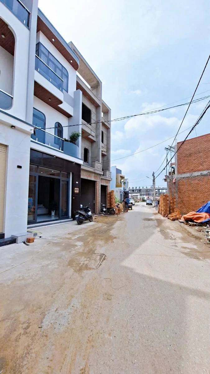 Bán nhà 2 lầu 100m2, 4 phòng ngủ Phường Biên Hòa, 4,8 tỷ - Ảnh thu nhỏ 2