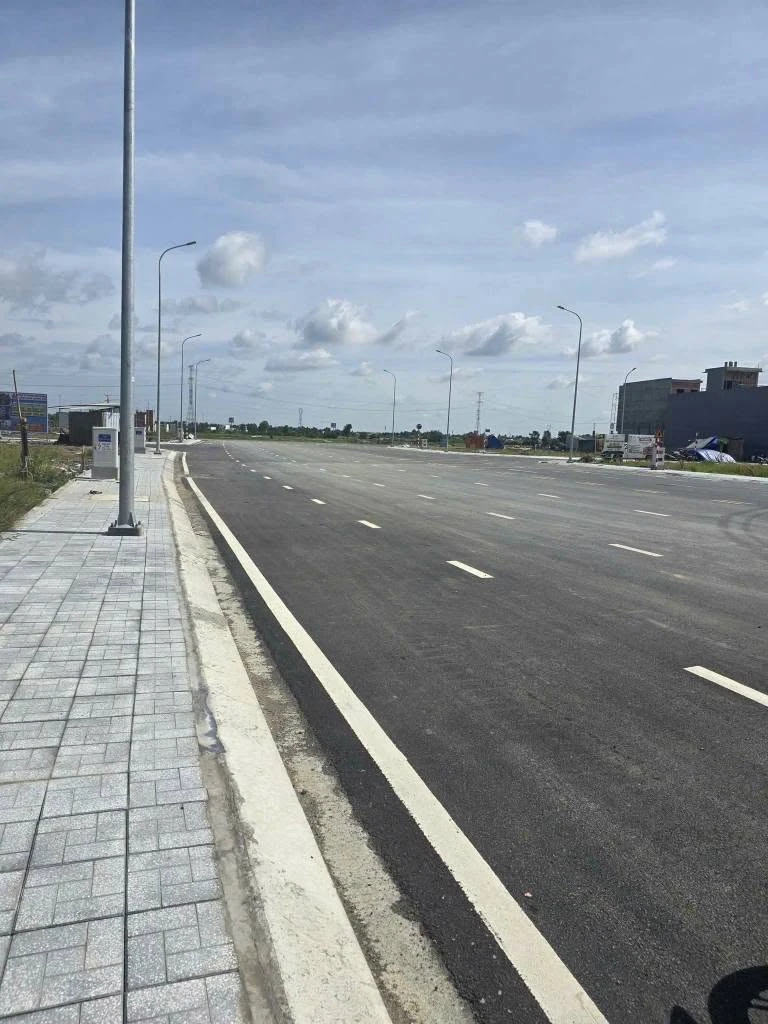 Bán đất 5x20m đường D2 lô 29 khu 830E Thạnh Phú, giá 5,7 tỷ - Ảnh thu nhỏ 2