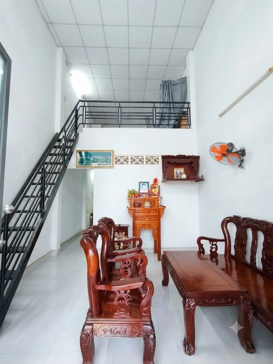 Bán nhà trệt gác đúc 52m² 2PN hẻm nhựa 6m đường Trường Lưu, Long Trường, Thủ Đức giá 3,9 tỷ - Ảnh thu nhỏ 2
