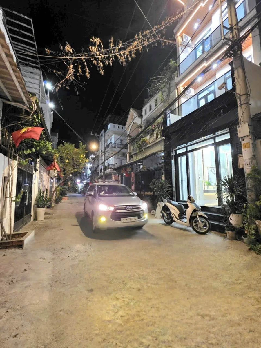 Bán nhà mặt tiền hẻm 8m Đào Tông Nguyên Nhà Bè 50m² 4PN - Ảnh thu nhỏ 2