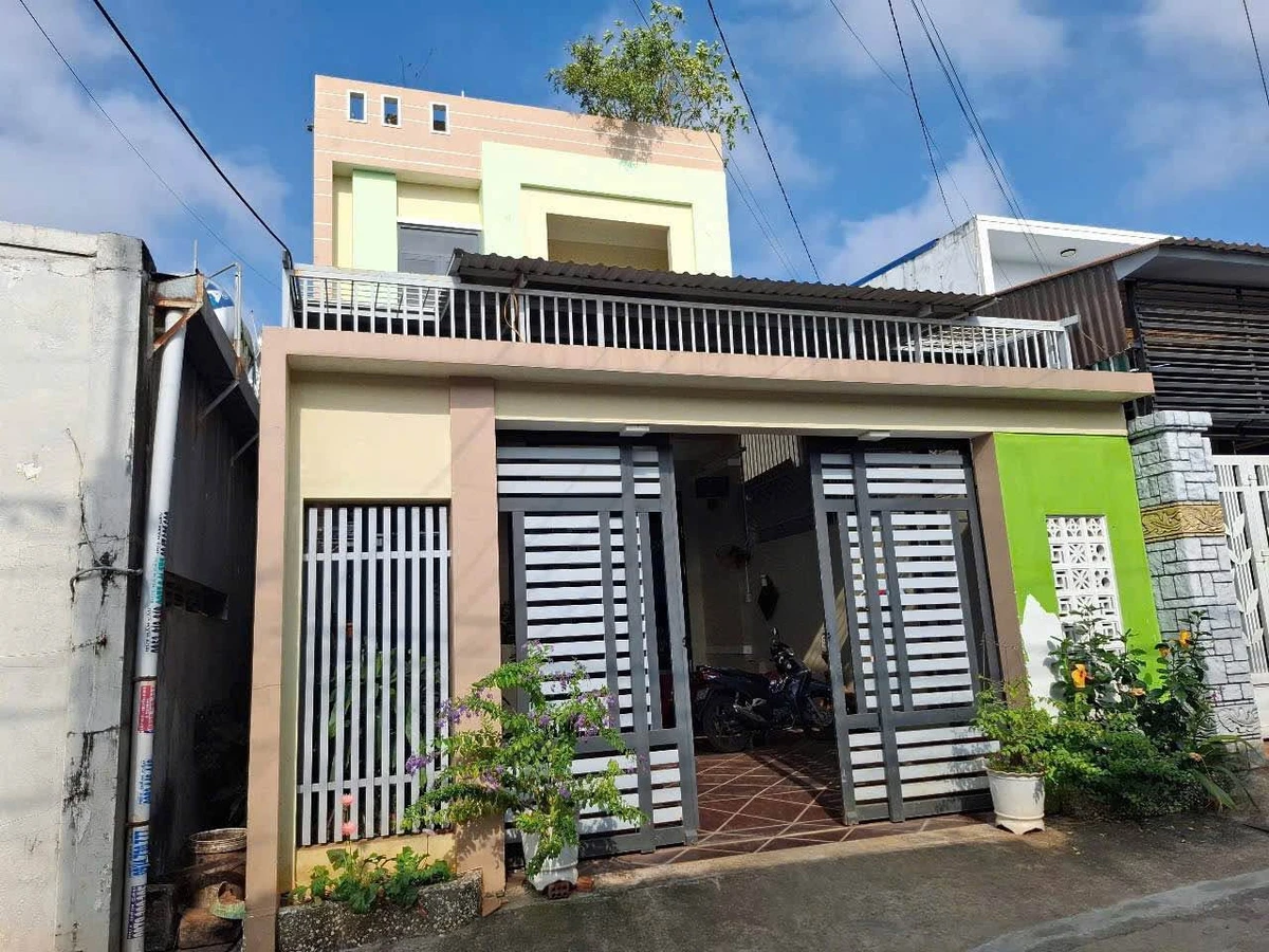 Bán nhà 3 tầng 6,3x32,2m hẻm Nguyễn Văn Cừ Q12 – 5,7 tỷ - Ảnh 1